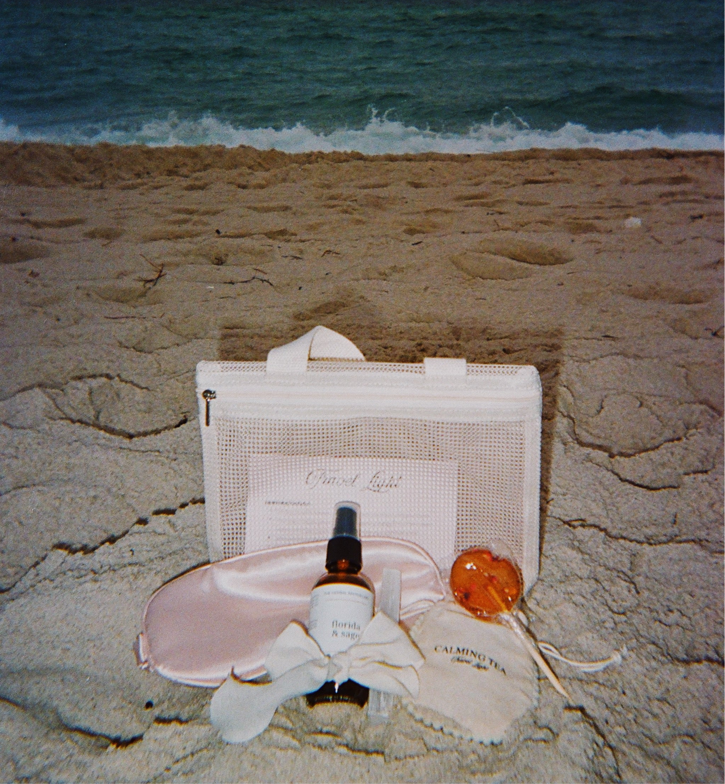 TRAVEL LIGHT RITUAL BAG